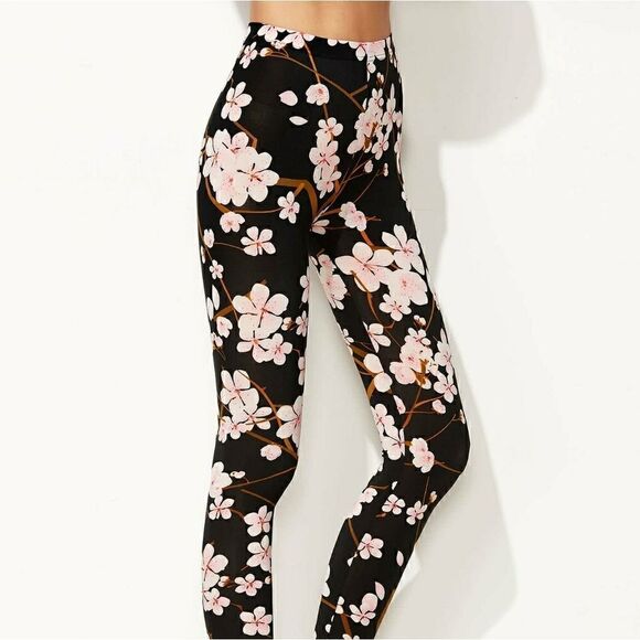 Fashion Nova FLORAL PRINT LEGGINGS - Picture 5 of 5